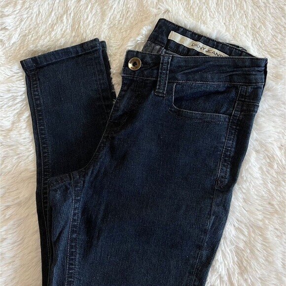 DKNY JEANS Women's Jean Stretch Size‎ 4R Dark Blue 4 Pockets Slim Mid Rise - Picture 1 of 11